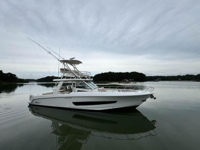 Yacht