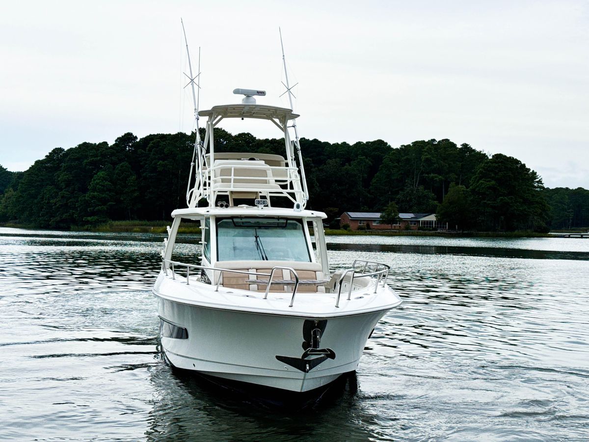 2017 Boston Whaler 42 