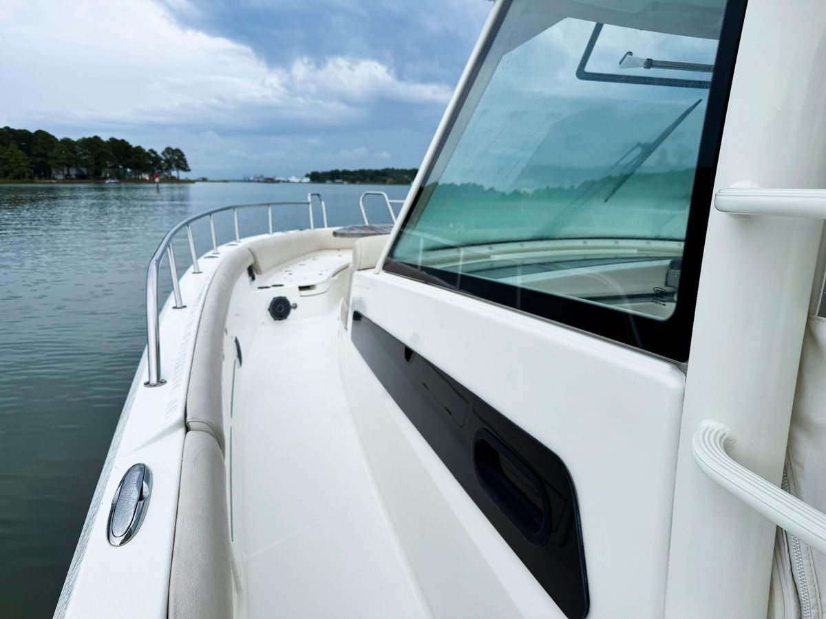 2017 Boston Whaler 42 
