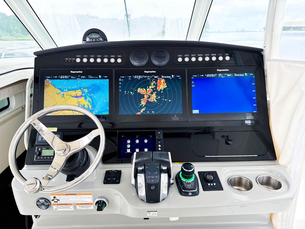 2017 Boston Whaler 42 