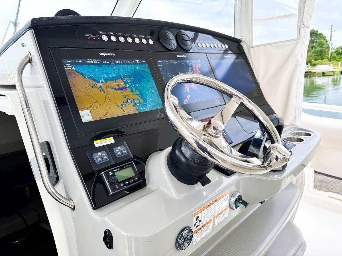 2017 Boston Whaler 42 