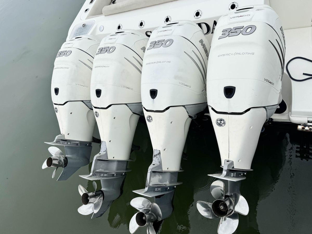 2017 Boston Whaler 42 