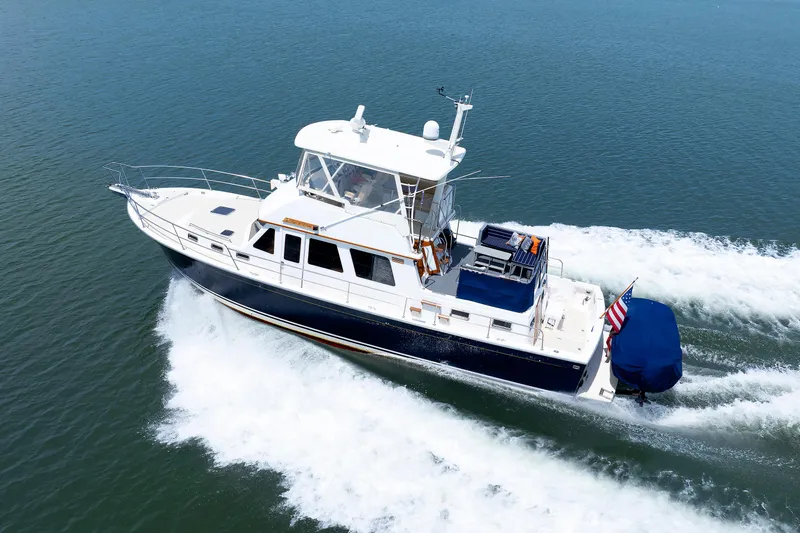 Lupo Di Mare Yacht Photos Pics Running - Port