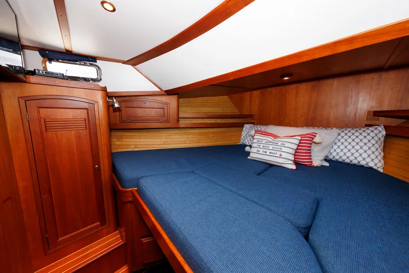 Lupo Di Mare Yacht Photos Pics Guest Cabin