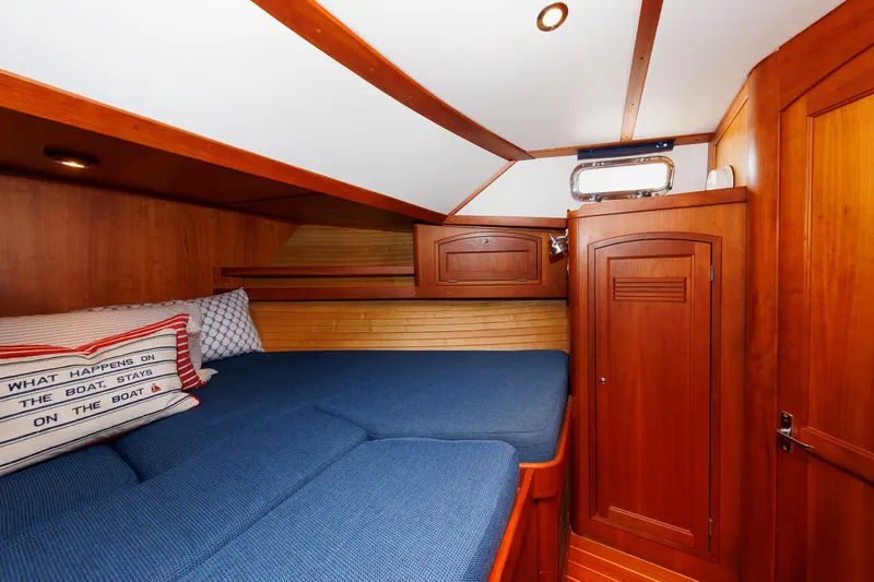 Lupo Di Mare Yacht Photos Pics Guest Cabin