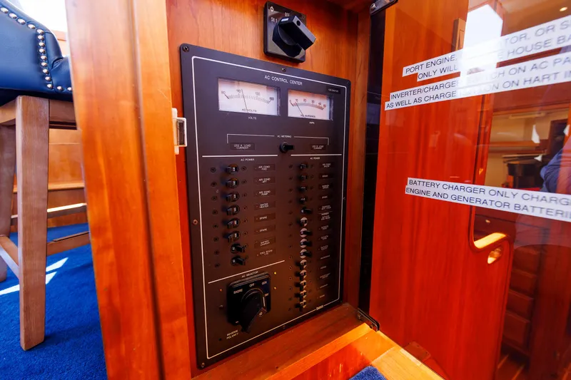 Lupo Di Mare Yacht Photos Pics Electrical Panel