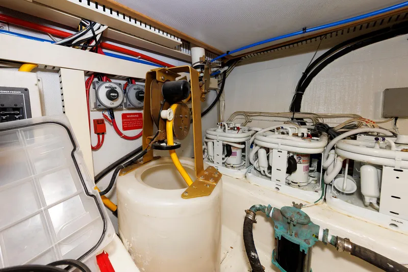 Lupo Di Mare Yacht Photos Pics Engine Room