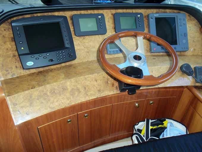 2003 Neptunus 2004 Flybridge Motor Yacht