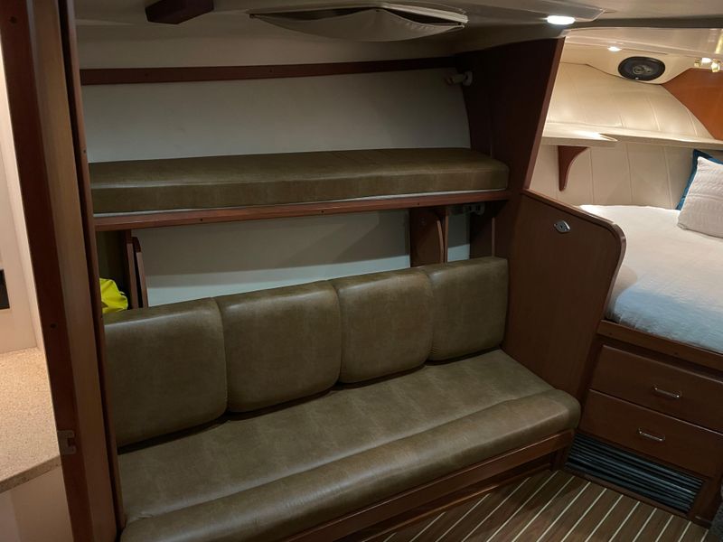 2004 Luhrs 36 Open