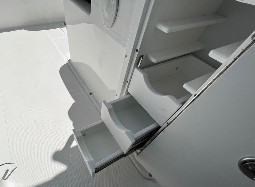 2022 Sea Hunt Gamefish 27 FS
