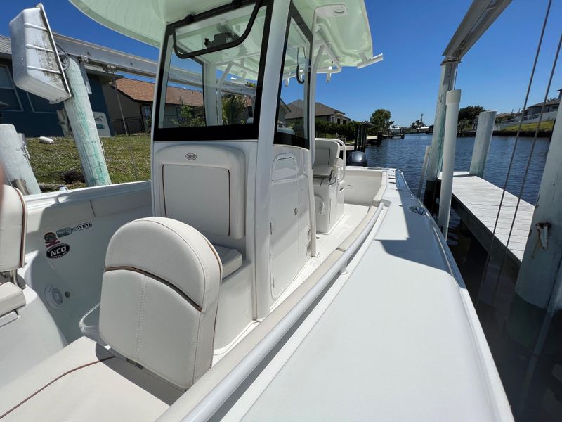2022 Sea Hunt Gamefish 27 FS