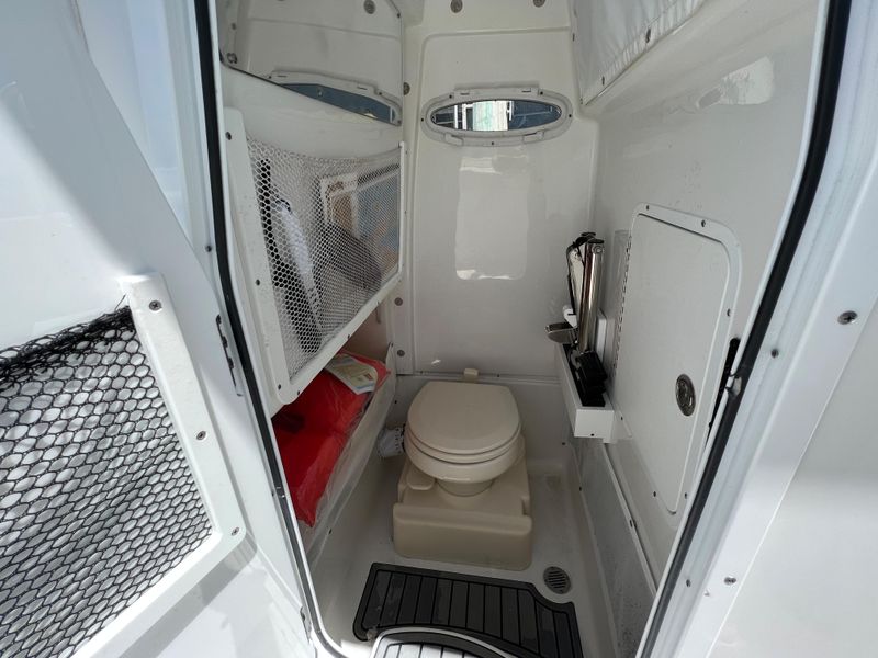 2022 Sea Hunt Gamefish 27 FS
