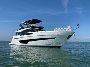 2020 Fairline Squadron 68