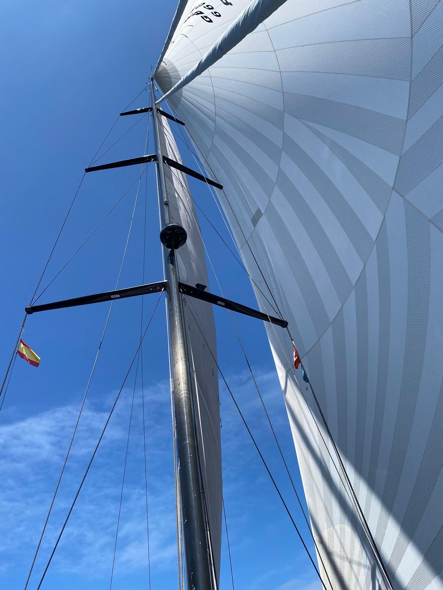 2010 Advanced Yachts 67 
