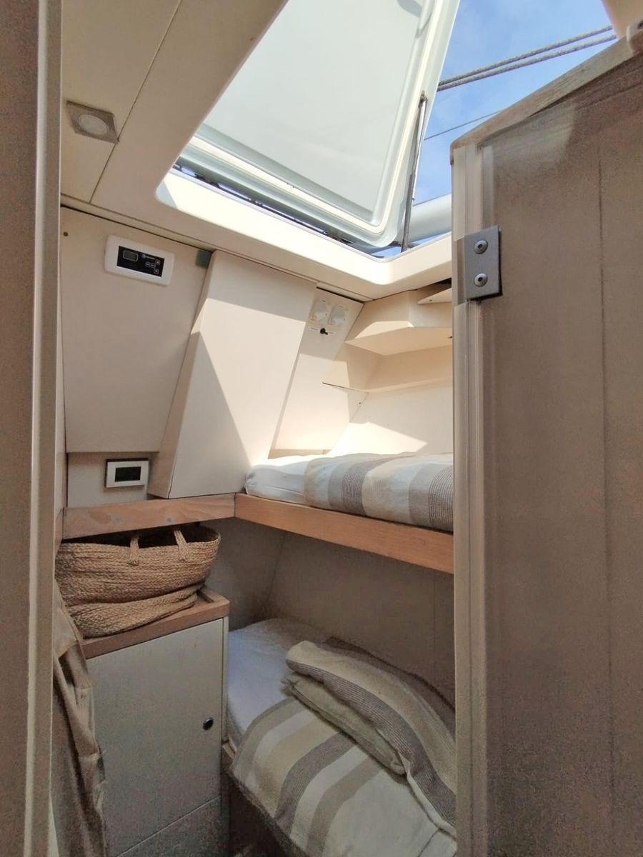 2010 Advanced Yachts 67 