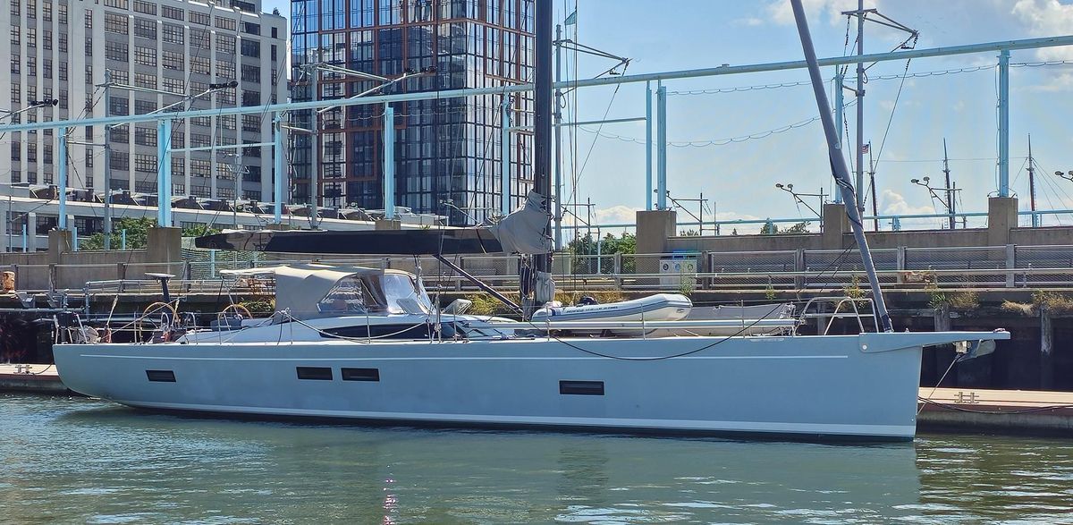 2010 Advanced Yachts 67 