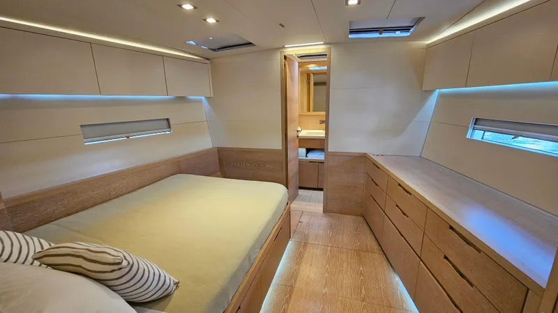 One Shot Of Cowes Yacht Photos Pics Primary cabin looking fwd
