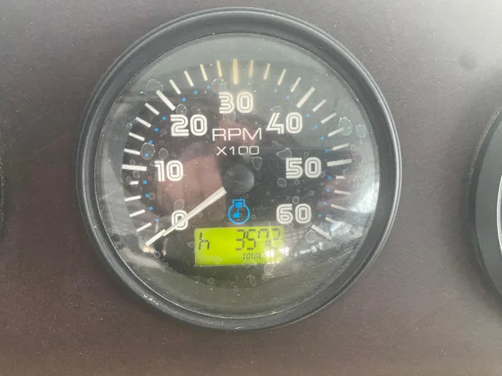  Yacht Photos Pics Close-up of 2006 Carver 36 Mariner RPM gauge displaying 3500 hours.