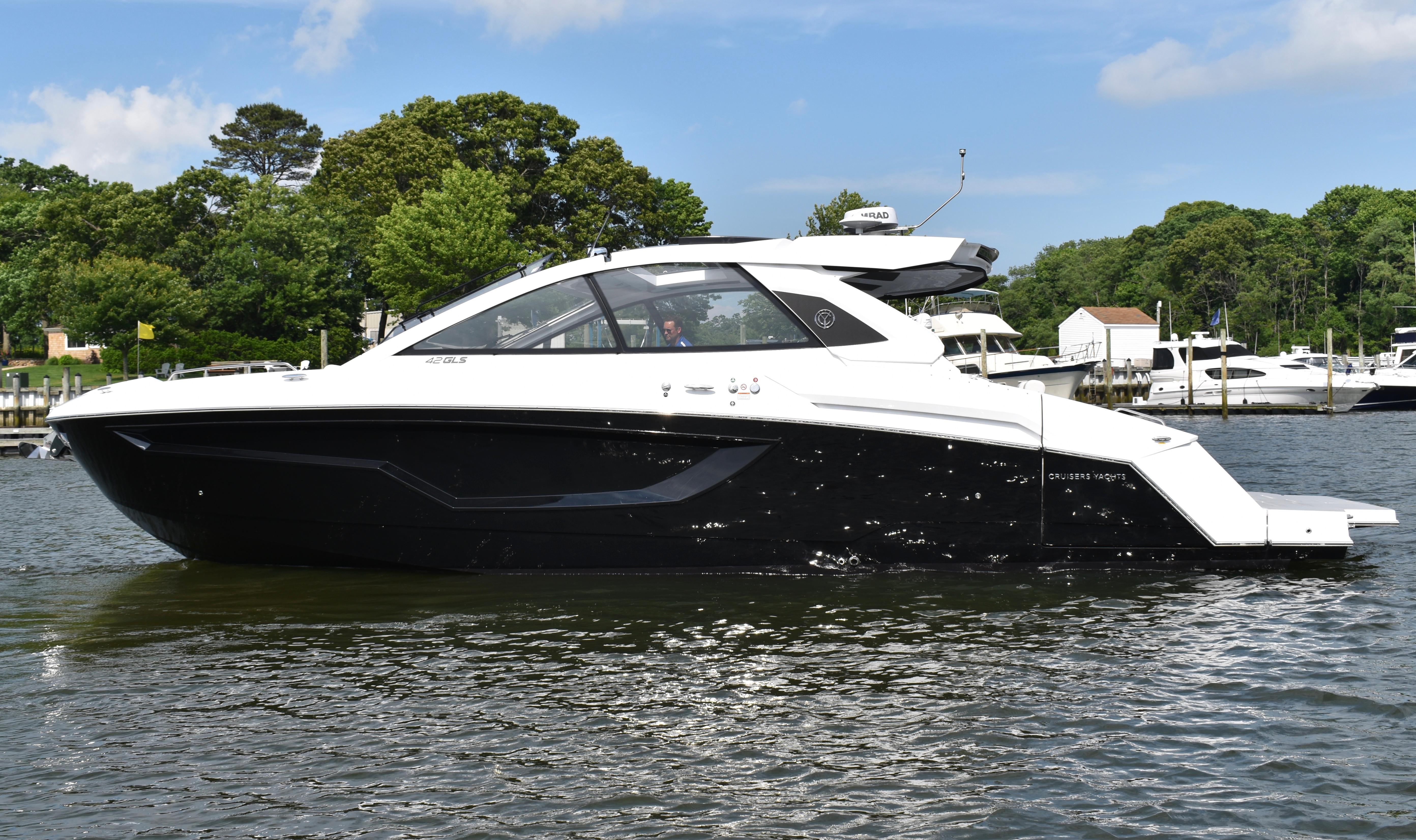 cruiser yachts gls for sale