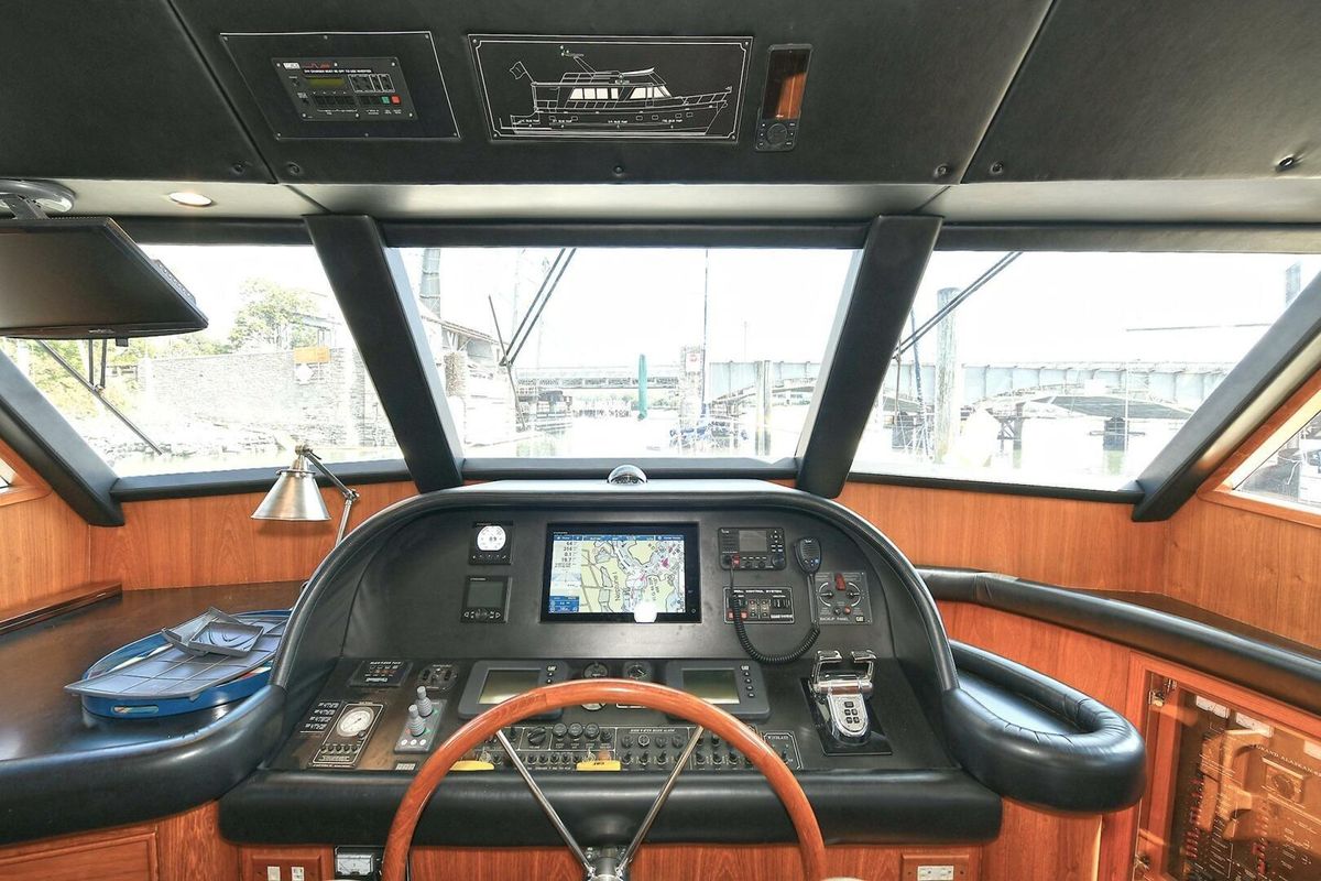 2002 Grand Alaskan 64 