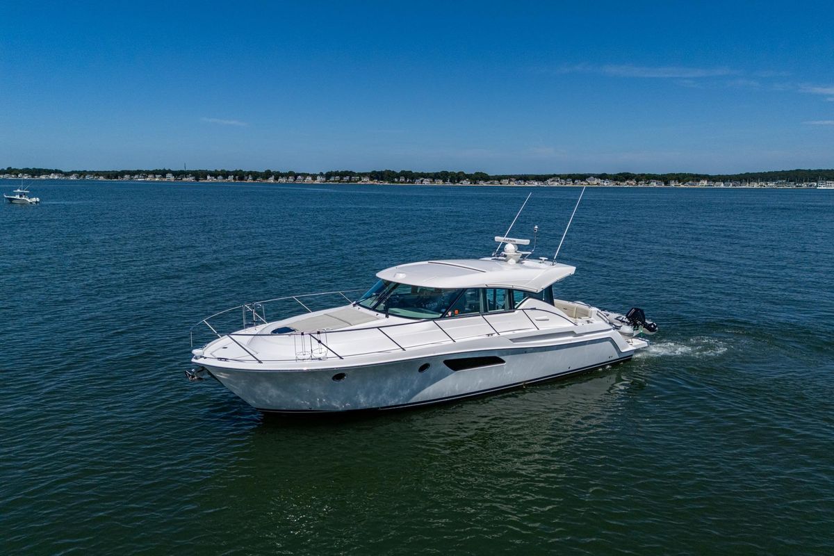 2020 Tiara Yachts 44 