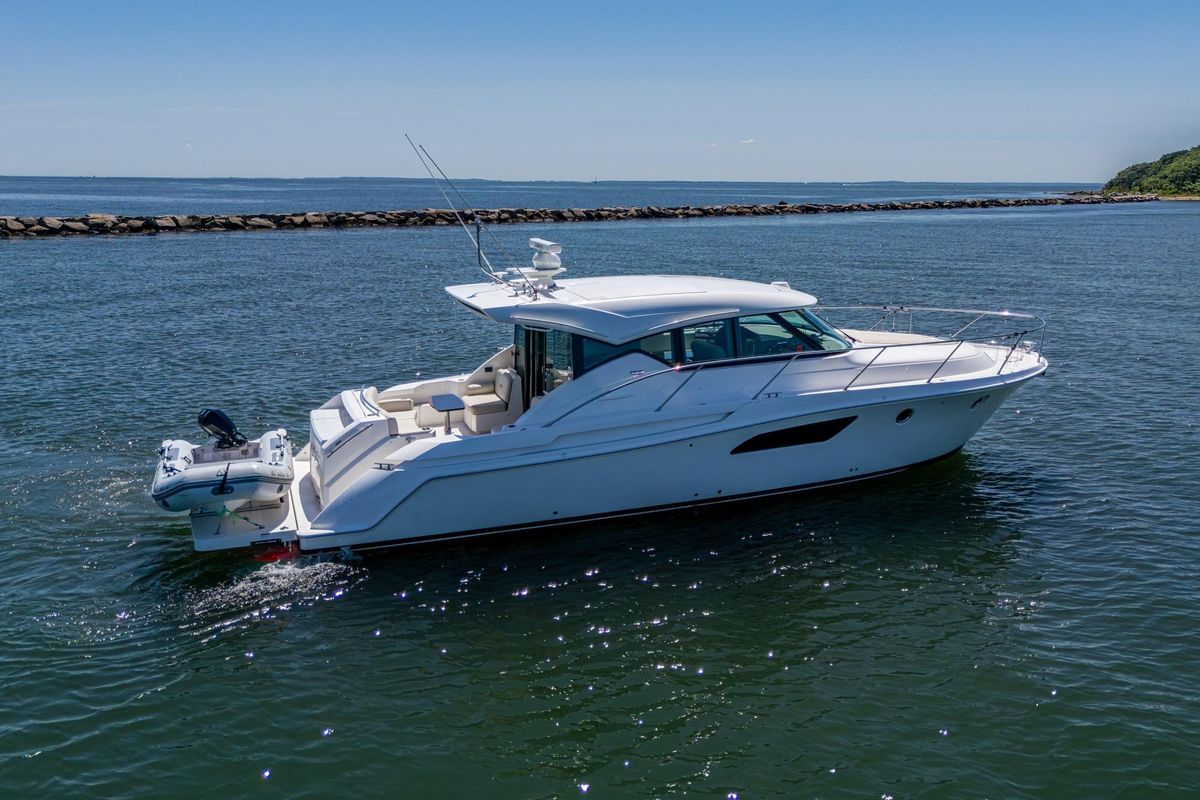 2020 Tiara Yachts 44 