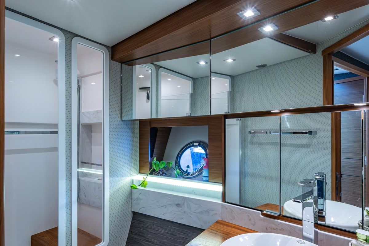2020 Tiara Yachts 44 