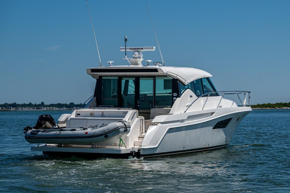 2020 Tiara Yachts 44 