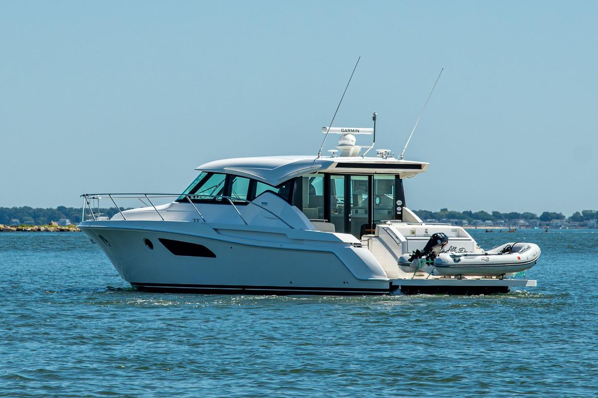 2020 Tiara Yachts 44 