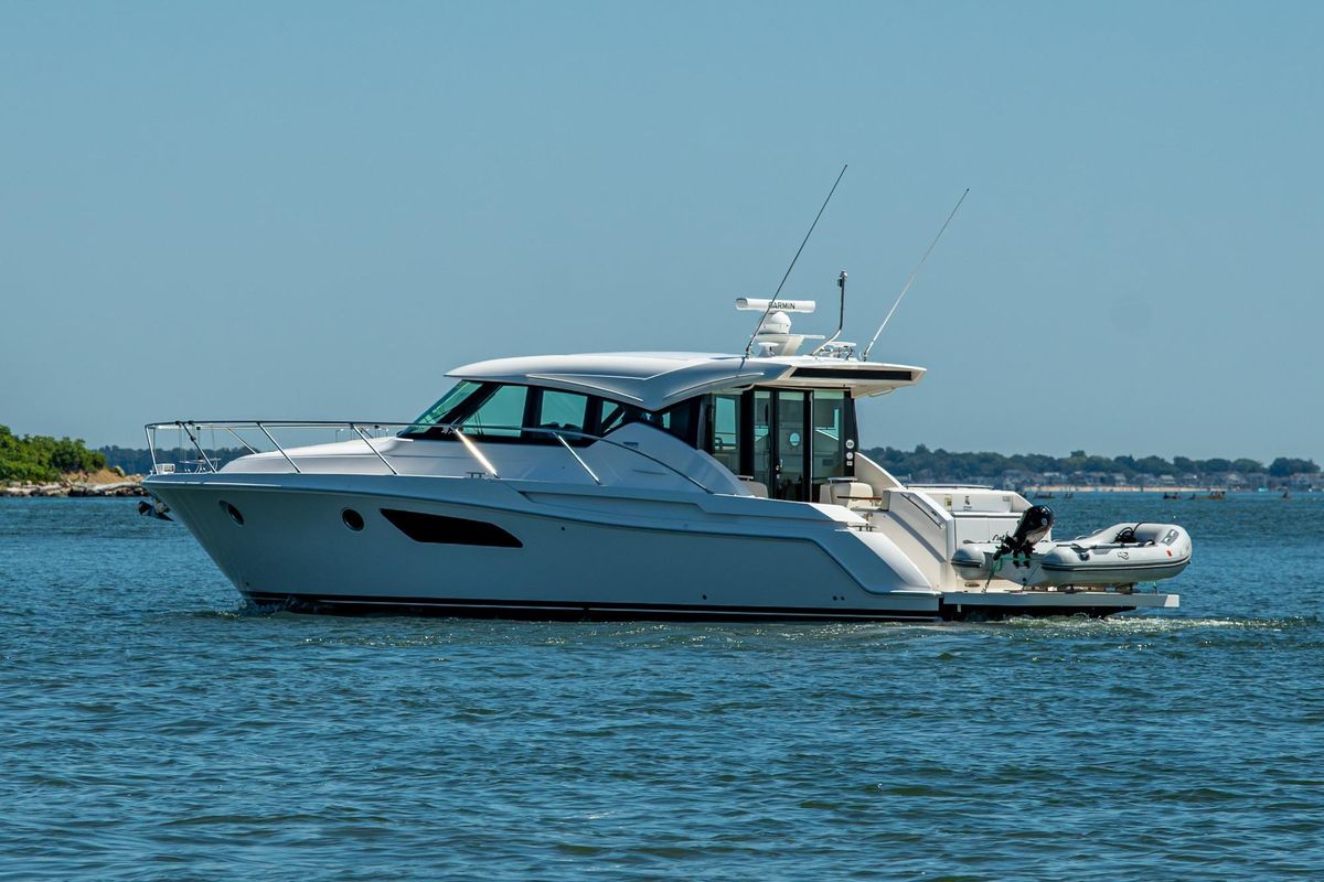 2020 Tiara Yachts 44 