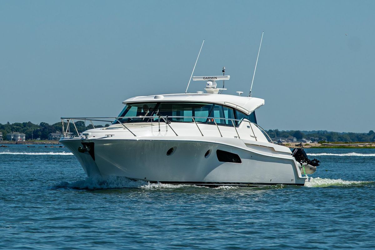 2020 Tiara Yachts 44 
