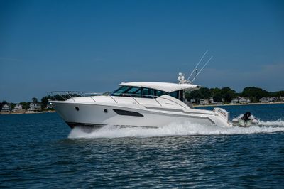Yacht