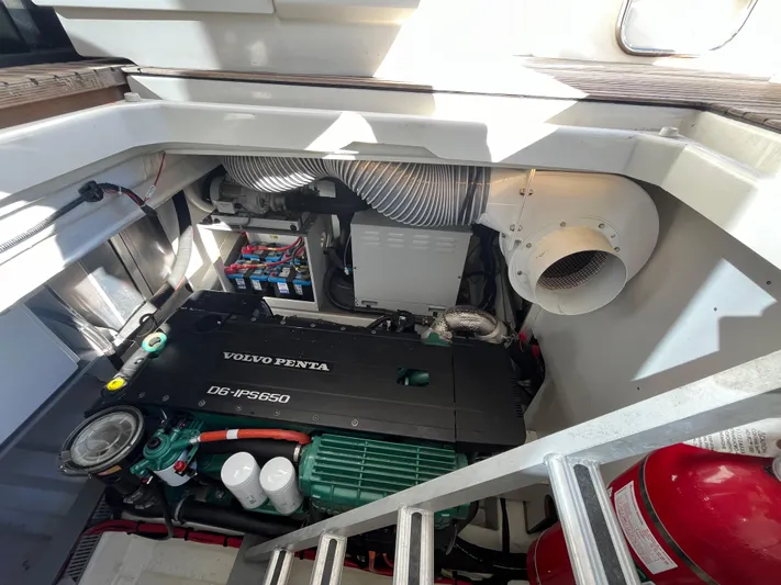 La La Yacht Photos Pics 