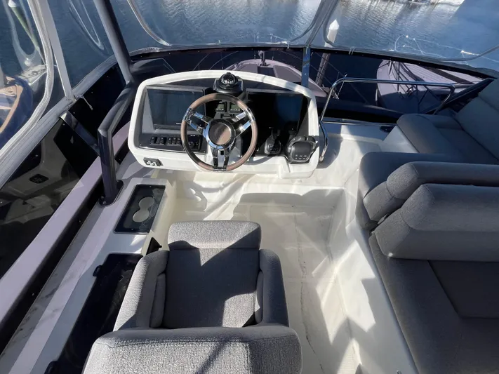 La La Yacht Photos Pics 