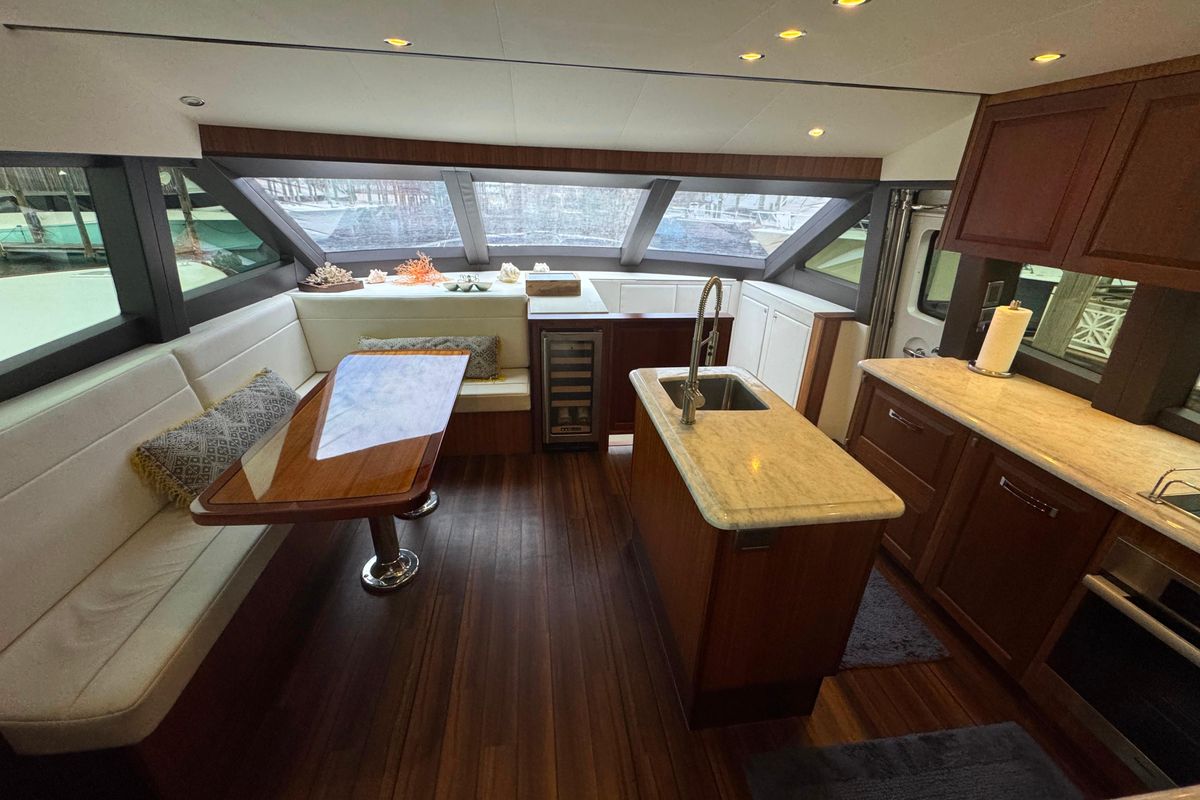 2013 Hatteras 60 