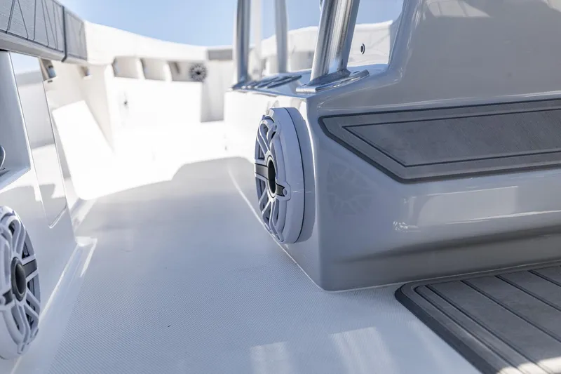  Yacht Photos Pics 2026 SeaVee 320B boat interior with speakers and sleek design.