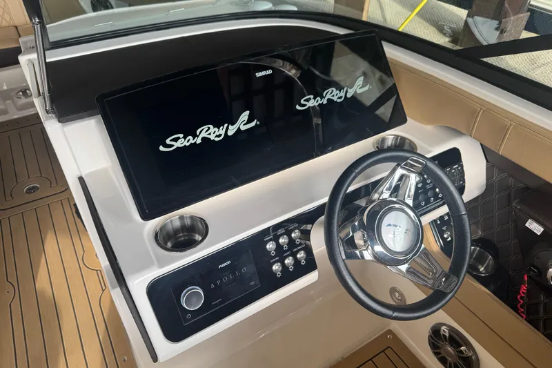 Yacht Photos Pics 2021 Sea Ray SLX 280 boat dashboard with steering wheel and digital display.
