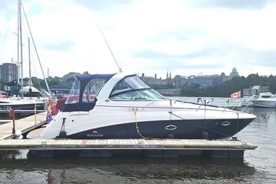 Rinker 330 Express Cruiser