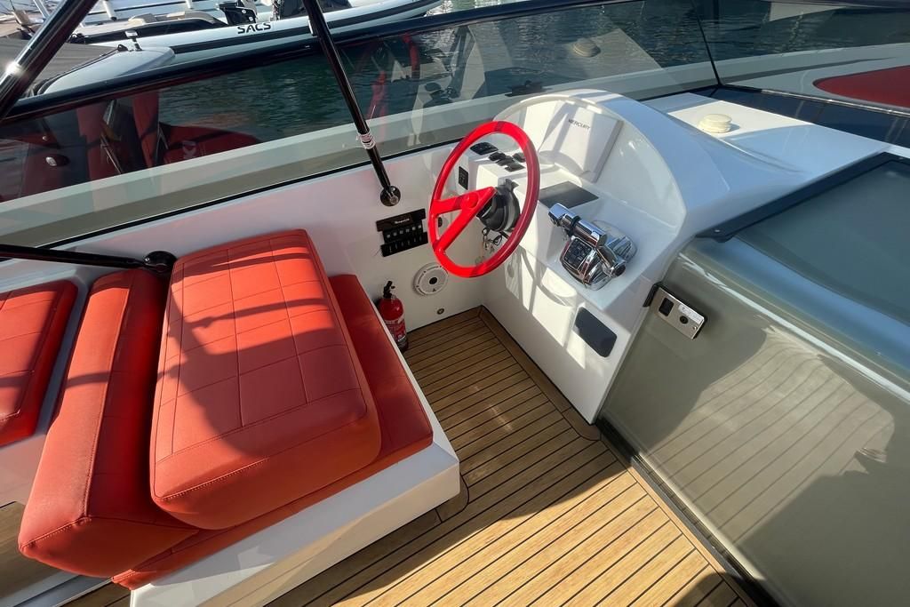 2014 Vanquish Yachts 42 