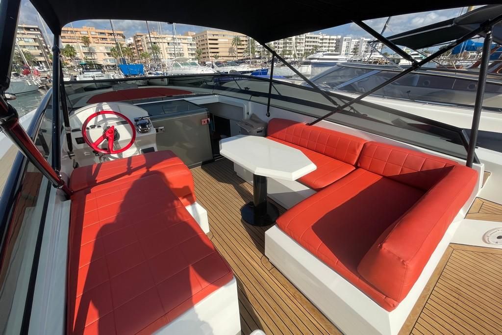 2014 Vanquish Yachts 42 