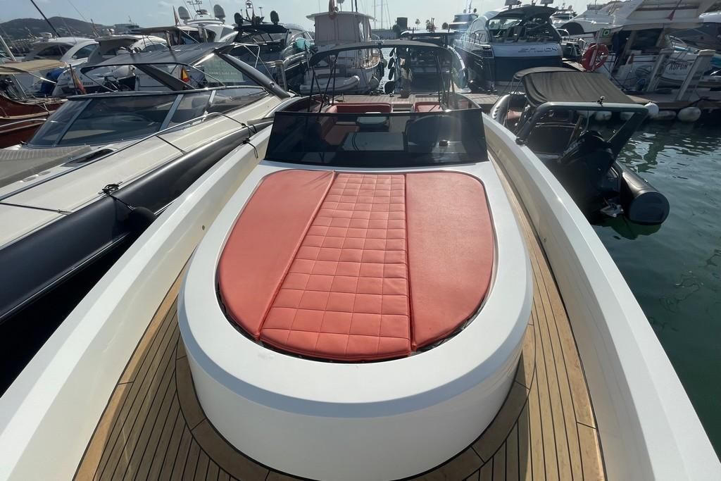 2014 Vanquish Yachts 42 