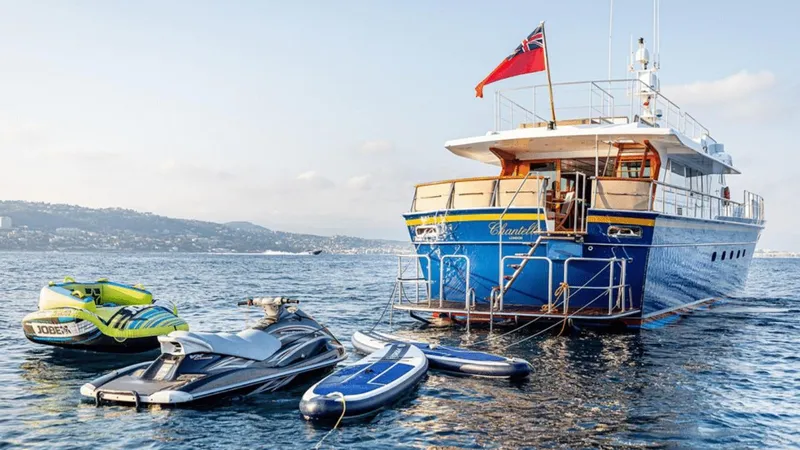 Chantella Yacht Photos Pics 