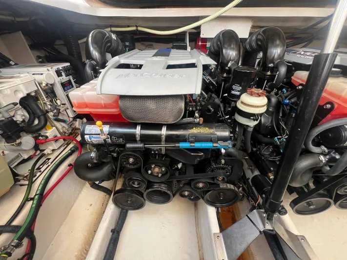 Bay Dream Yacht Photos Pics 