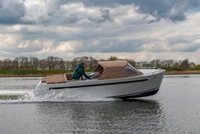 2020 Maxima 730 Tender