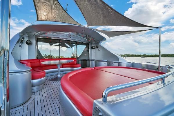 2001 Pershing 88