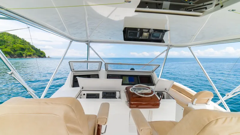 Manudito Yacht Photos Pics 2009 Viking 50C yacht helm station with ocean view