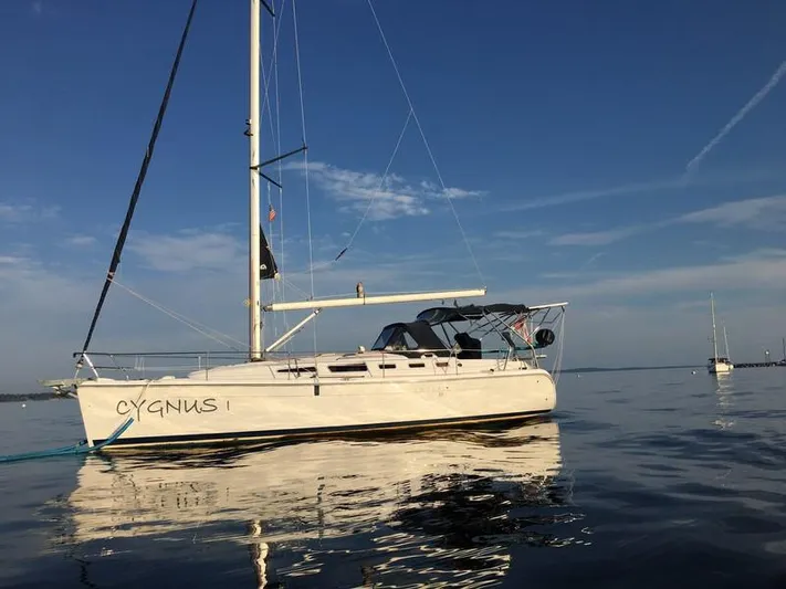 Cygnus 1 Yacht Photos Pics 