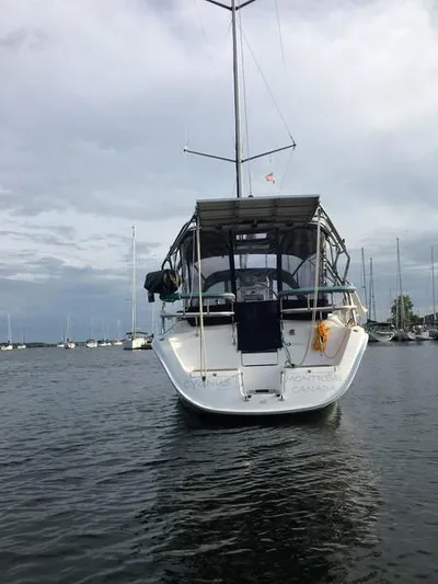 Cygnus 1 Yacht Photos Pics 