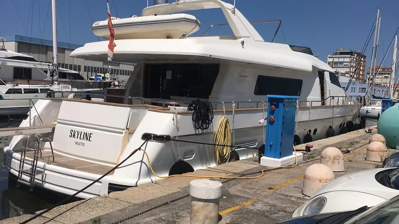 Skyline Yacht Photos Pics PROFILE PICTURE