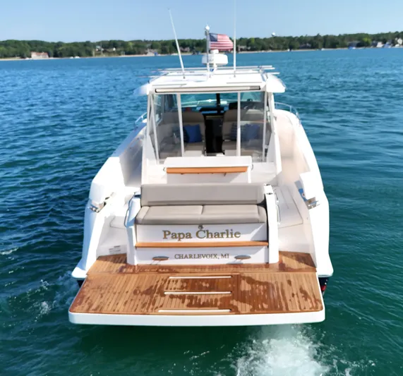 Papa Charlie Yacht Photos Pics 